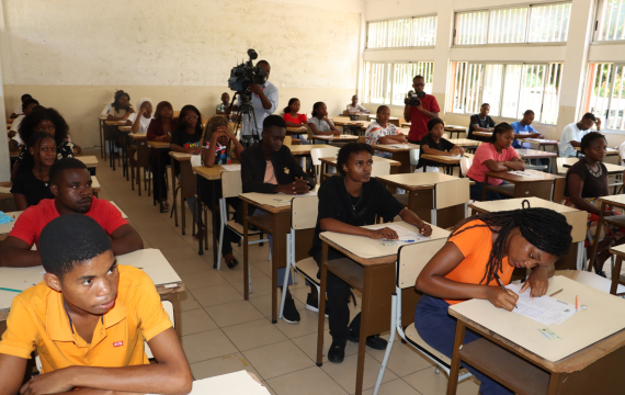 Mais de treze mil candidatos submetidos a exames de admissão UP-Maputo 